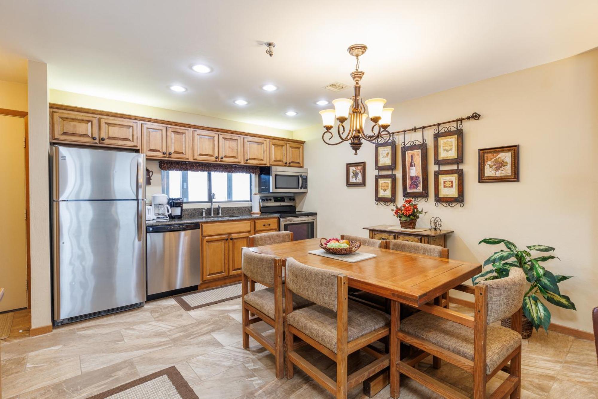 Seven Springs Stoneridge 3 Bedroom Standard Condo, Private Deck Apartment